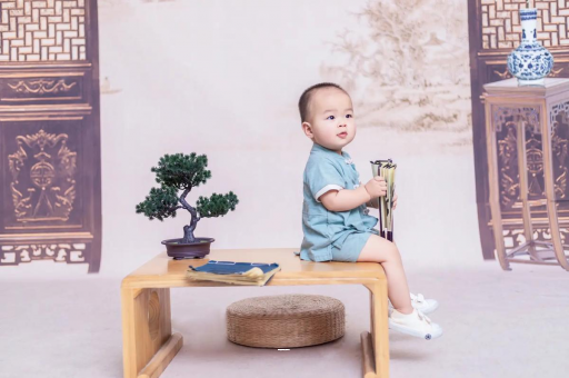 枣庄四个月宝宝可以坐着吗 枣庄四个月宝宝可以坐着吗